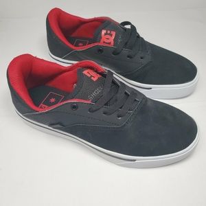 Low top DC skate shoes red grey black